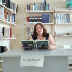 Ludmila é bibliotecária em Valinhos há 8 anos e fala da importância da área
