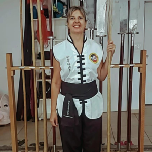 Valinhense Ana Paula pratica kung-fu há 10 anos junto com o filho Philipi e é faixa preta