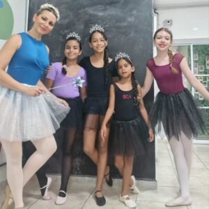 Oficinas culturais de projeto da Casa da Criança precisam de mais voluntários