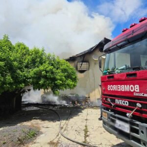 Incêndio atinge residência no bairro Joapiranga em Valinhos