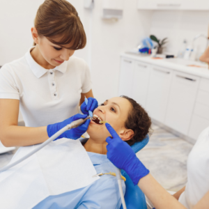 Estudo clínico para extração de dente do siso ocorre em Valinhos