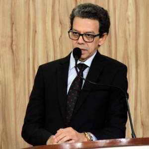 Médico Dr. Izair Rodrigues recebe título de cidadão honorário de Valinhos