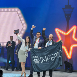 Valinhense Marina Di Nardo conquista prêmio na área de seguro de vida nos EUA