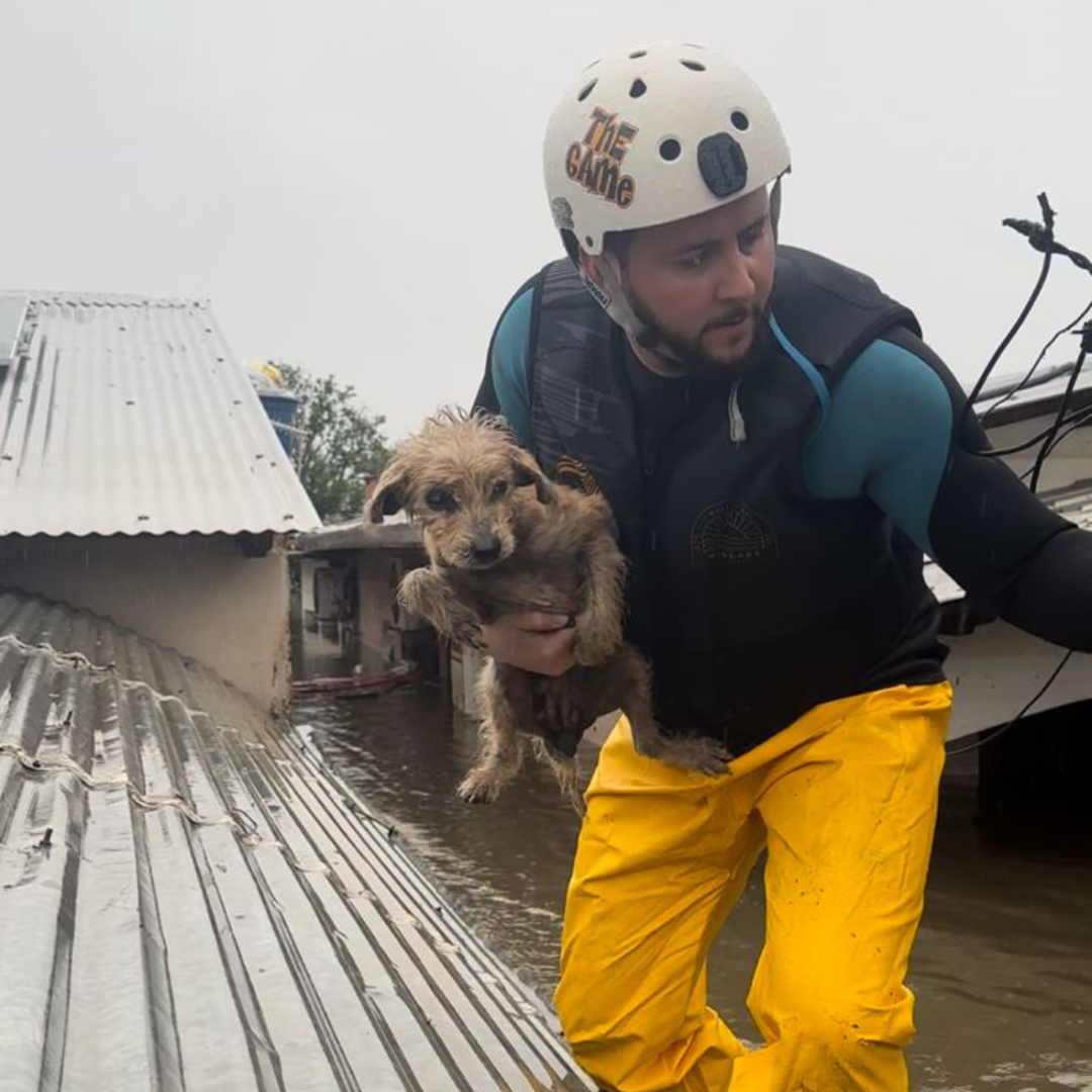 Valinhense Tharique ajudou nos resgates de vítimas das enchentes no Rio Grande do Sul