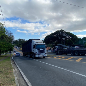 Caminhões de carga agora podem ser penalizados em Valinhos