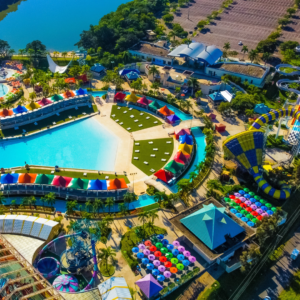 Wet’n Wild está com vagas abertas para aposentados que querem voltar trabalhar